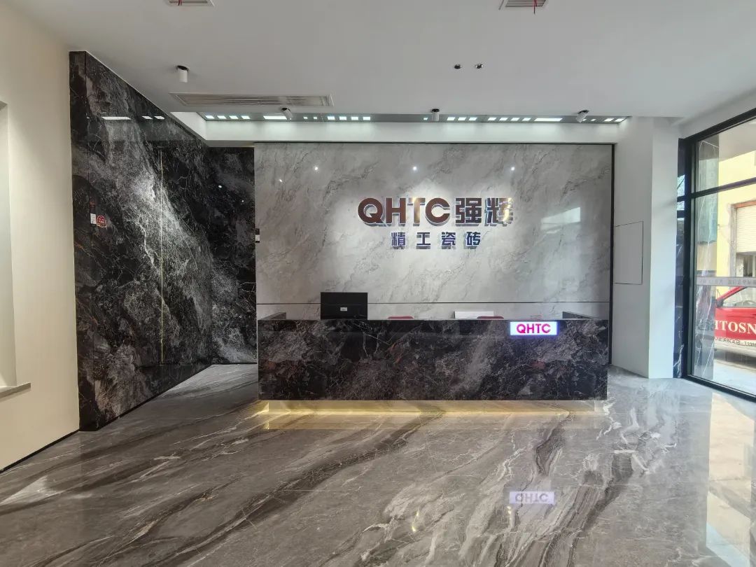 終端風(fēng)采 | 強輝聊城旗艦店，沉浸式體驗現(xiàn)代高端設(shè)計美學(xué)(圖4)